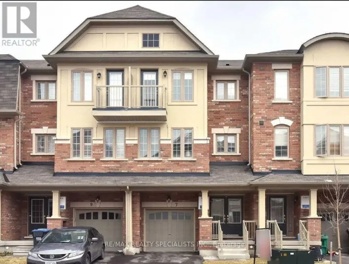 7 HOBART GARDENS, Brampton