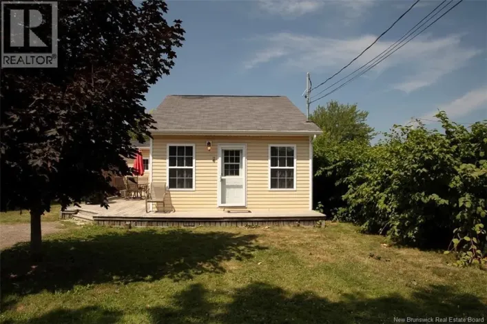 House for sale: 7 Jarvis Street, Pointe-Du-ChAane