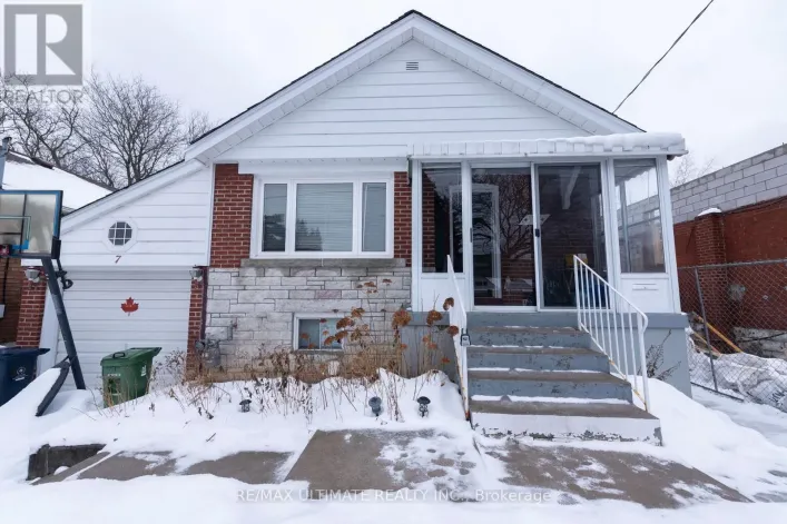 7 JOANITH UPPER DRIVE, Toronto