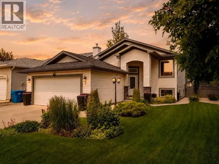 7 Kodiak Boulevard N, Lethbridge