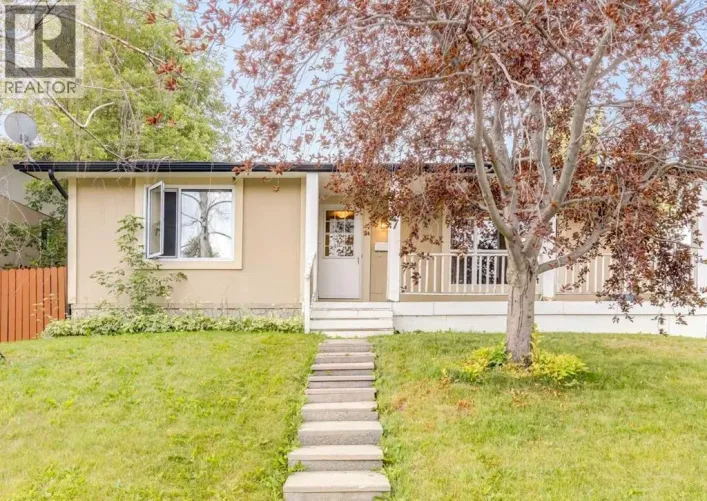7 Lake Sylvan Close SE, Calgary