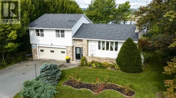 7 Lakeview Drive, Windsor