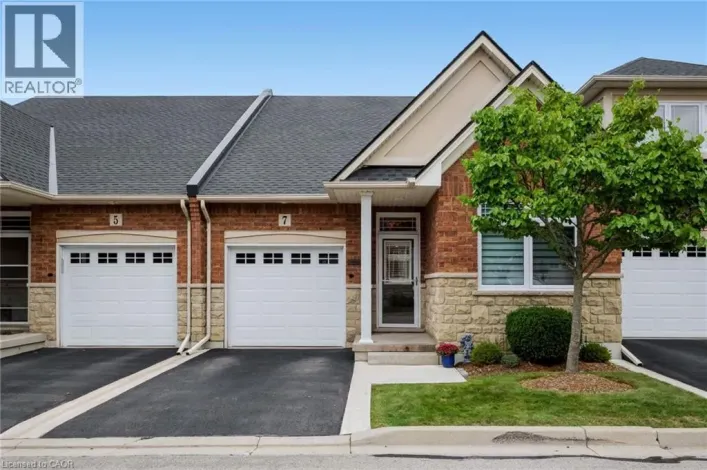7 LANDSCAPES Trail, Ancaster
