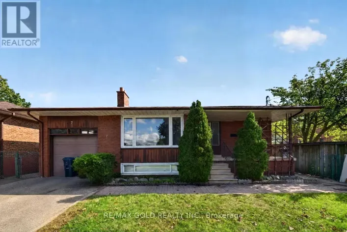 House for rent: 7 LARCHMERE AVENUE, Toronto