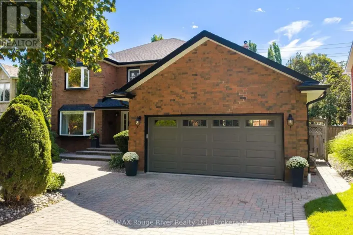 7 LYNDHURST CRESCENT, Whitby