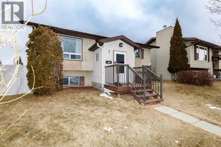 7 Mclevin Crescent, Red Deer