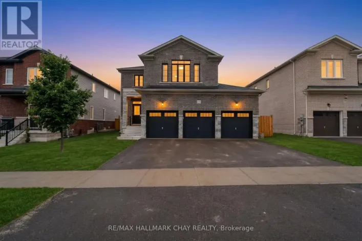 7 MIDDLETON DRIVE, Wasaga Beach