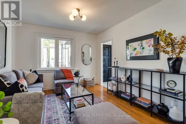 7 MULBERRY CRESCENT, Toronto