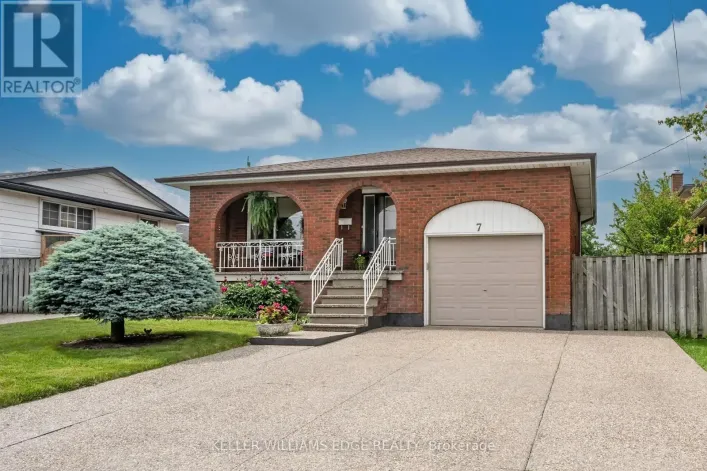 7 OAKLAND DRIVE, Hamilton