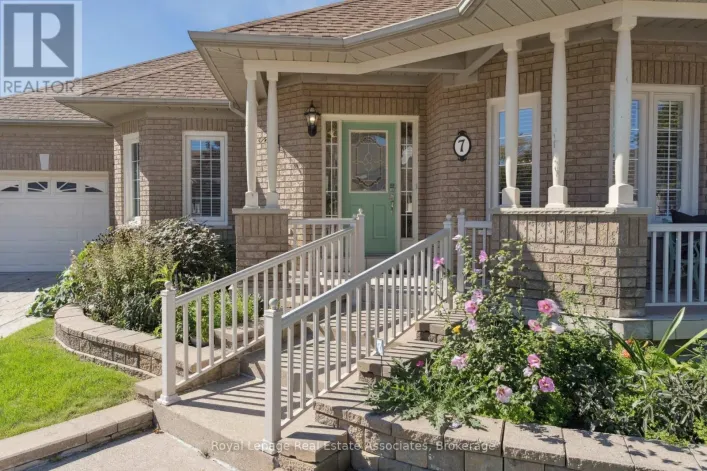 7 POWDER MILL COURT, Brampton