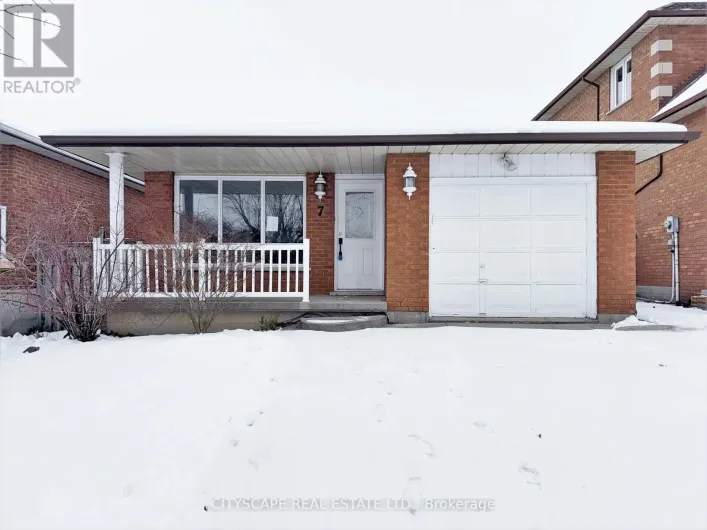 7 QUINCY COURT, Hamilton