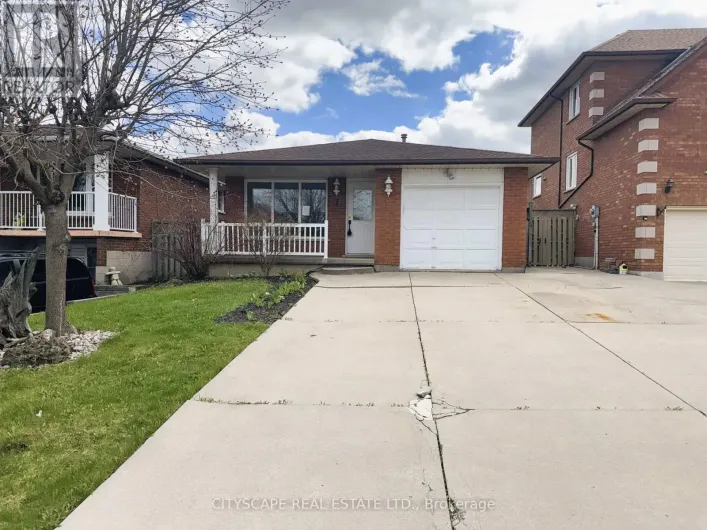 7 QUINCY COURT, Hamilton