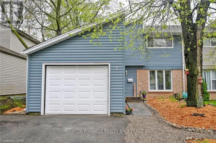 7 RANCHWOOD CRESCENT, London North