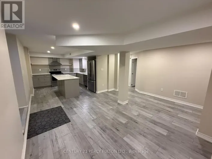 7 REDMOND DRIVE, Ajax