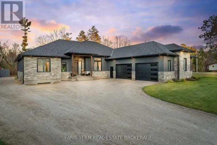 7 REYNOLDS ROAD, Tiny