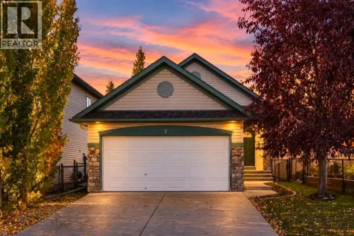 7 Royal Birch Green NW, Calgary