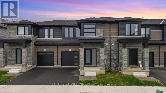 7 SAFFRON WAY, Pelham