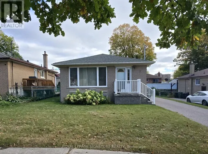7 SCOTCHDALE AVENUE, Toronto