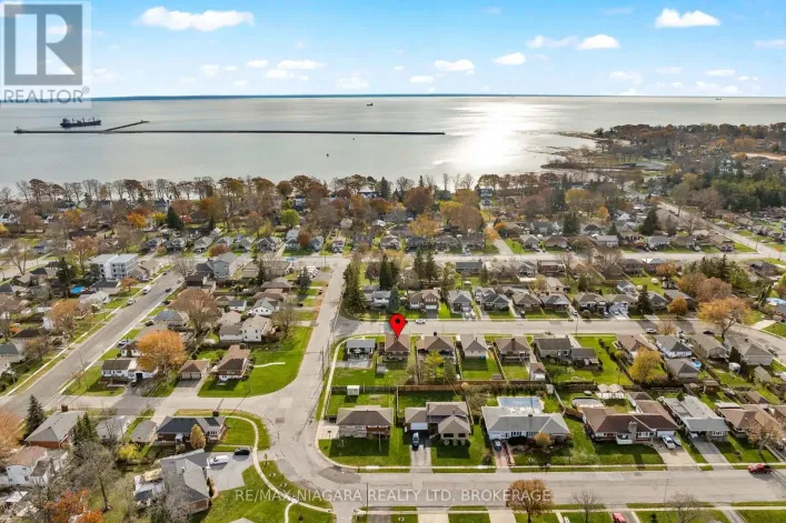 7 SOUTH CRESCENT, Port Colborne