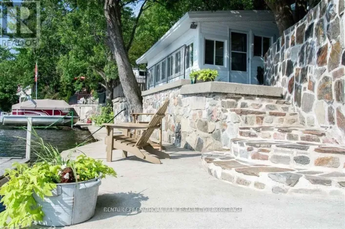 7 SOUTH SHORE DRIVE, Stone Mills