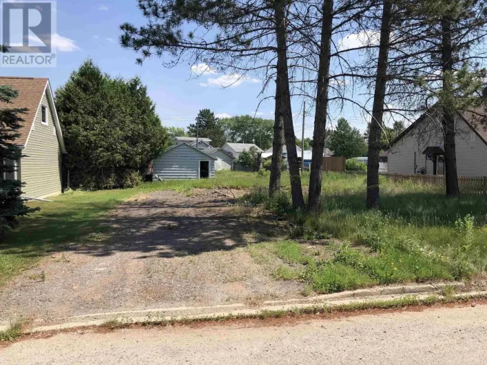 7 Starr ST, Atikokan