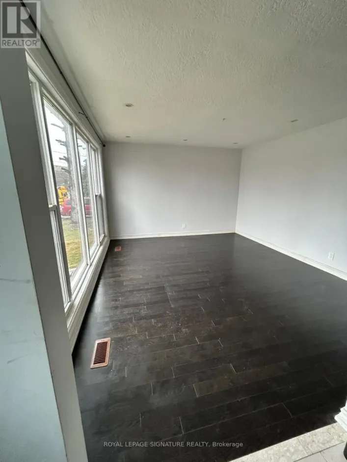 7 STRODE DRIVE, Toronto