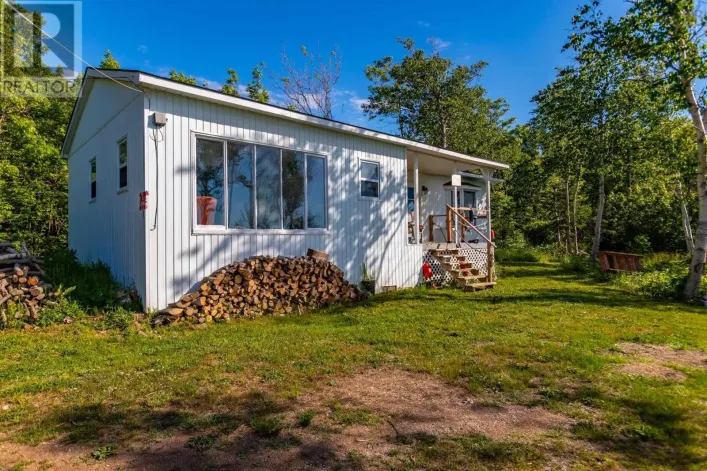 House for sale: 7 Sunset Avenue, Phinneys Cove