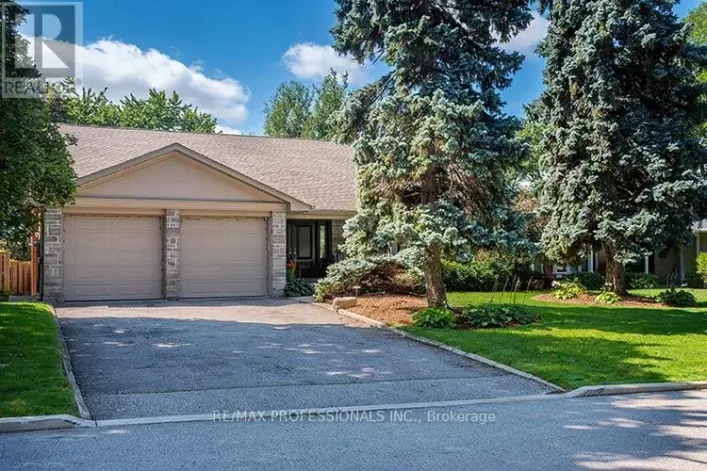 7 TREELINE COURT, Toronto