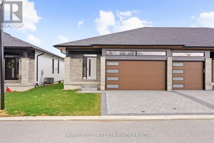70 - 13 COASTAL CRESCENT, Lambton Shores
