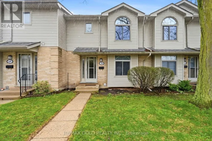 70 - 141 CONDOR COURT, London East