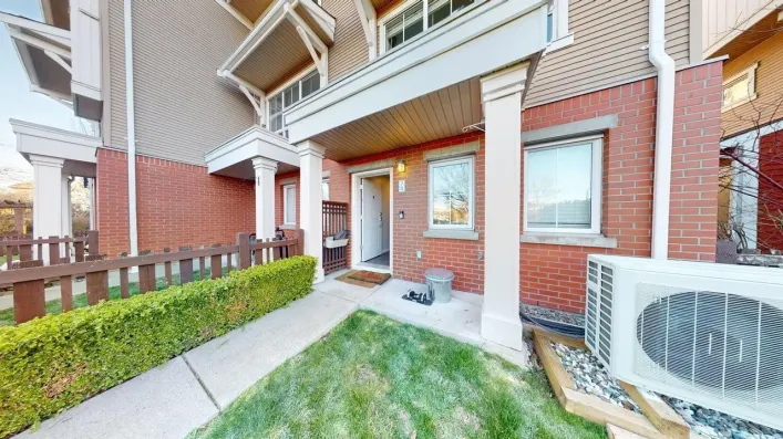 70 19505 68A AVENUE, Surrey