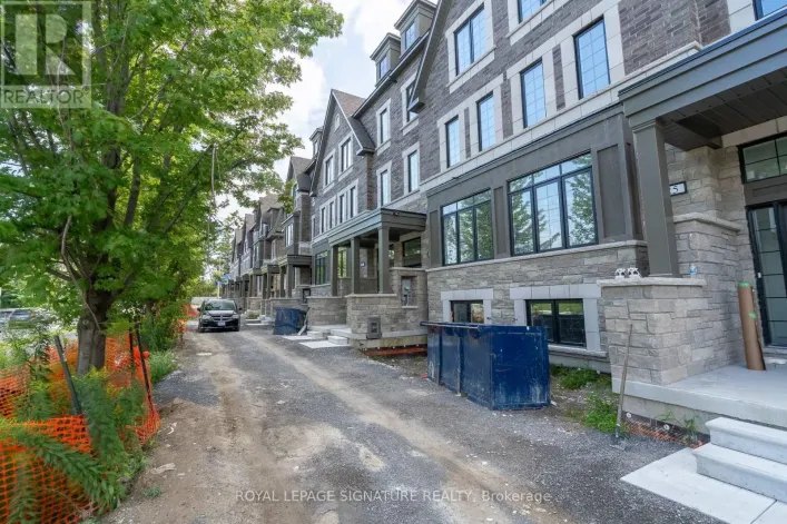 70 - 23 SELFRIDGE WAY, Whitby
