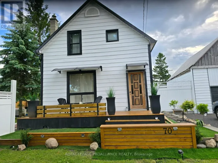 70 BELLEVILLE STREET, Prince Edward County