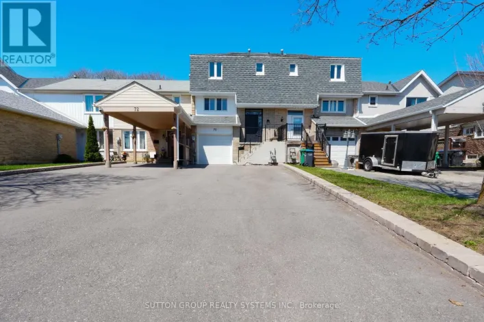 70 COURTLEIGH SQUARE, Brampton