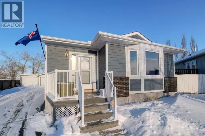 70 Elizabeth Way SE, Airdrie