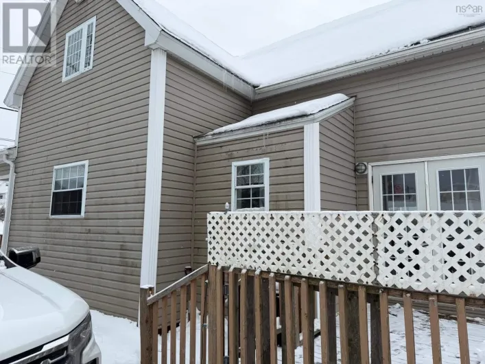 70 fraser Avenue, Sydney Mines