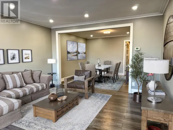 70 HISEY CRESCENT, Toronto