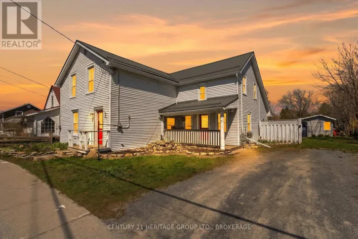 Duplex for sale: 70 MAIN STREET, Loyalist