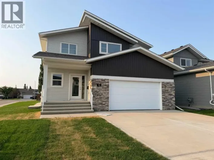 House for sale: 70 Palmer Circle, Blackfalds