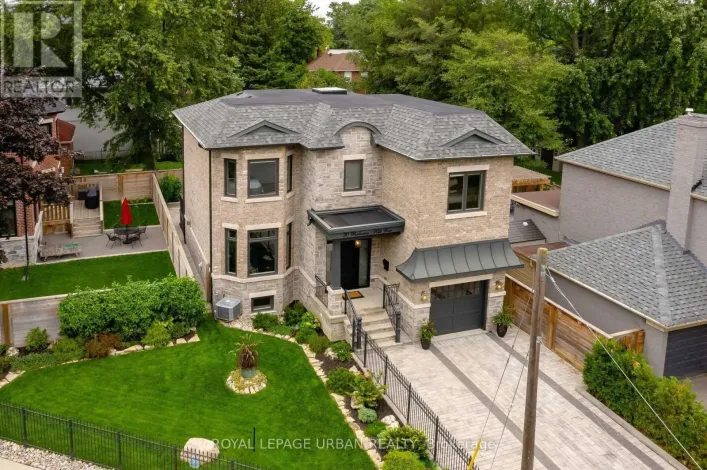 70 PARKVIEW HILL CRESCENT, Toronto