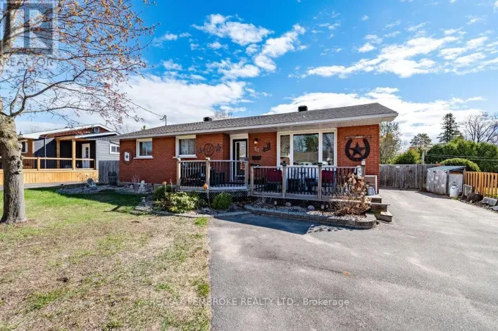 70 SELKIRK STREET, Petawawa