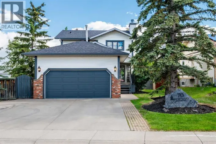 70 West Mackay Crescent, Cochrane
