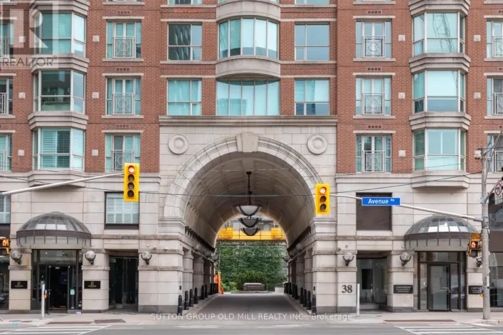 700 - 38 AVENUE ROAD, Toronto