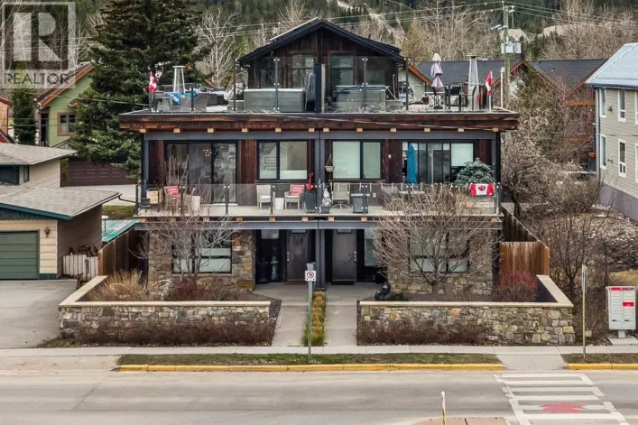700 8 Avenue, Canmore