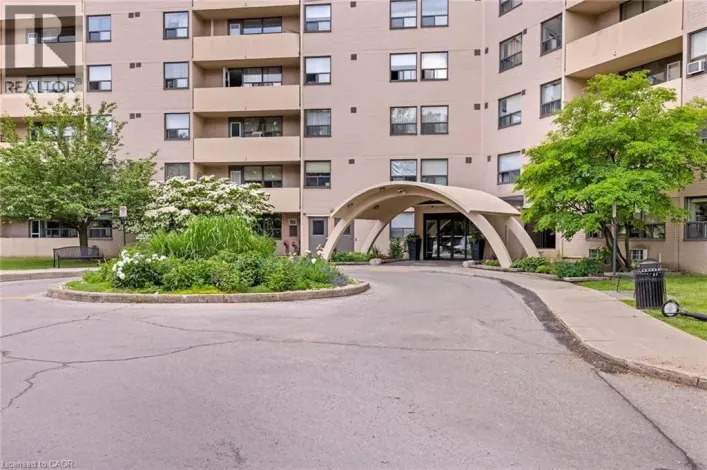 700 DYNES Road Unit# 414, Burlington