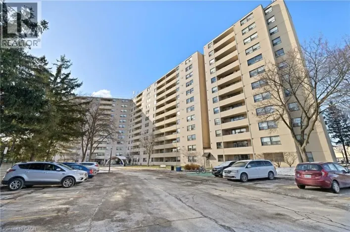 700 DYNES Road Unit# 901, Burlington