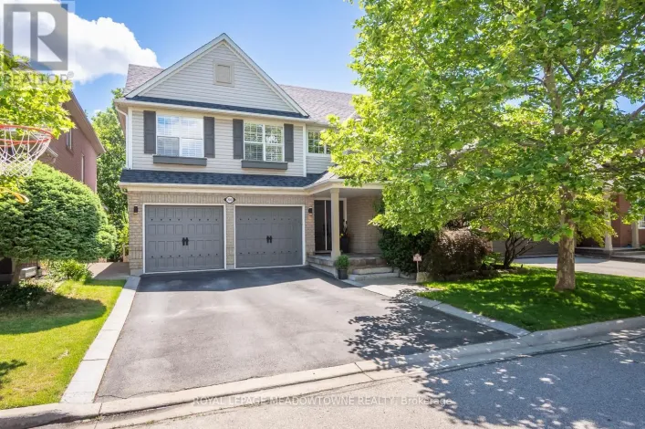 700 MARLEY CRESCENT, Milton