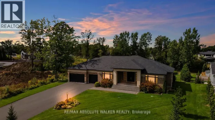 700 MCMANUS AVENUE, Ottawa