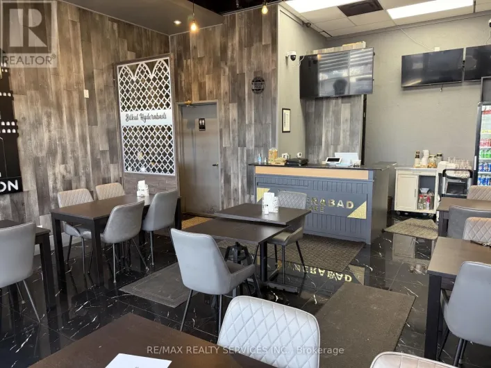 700 QUEENSTON ROAD, Hamilton