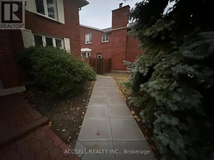 700 WILLOWBANK TRAIL, Mississauga